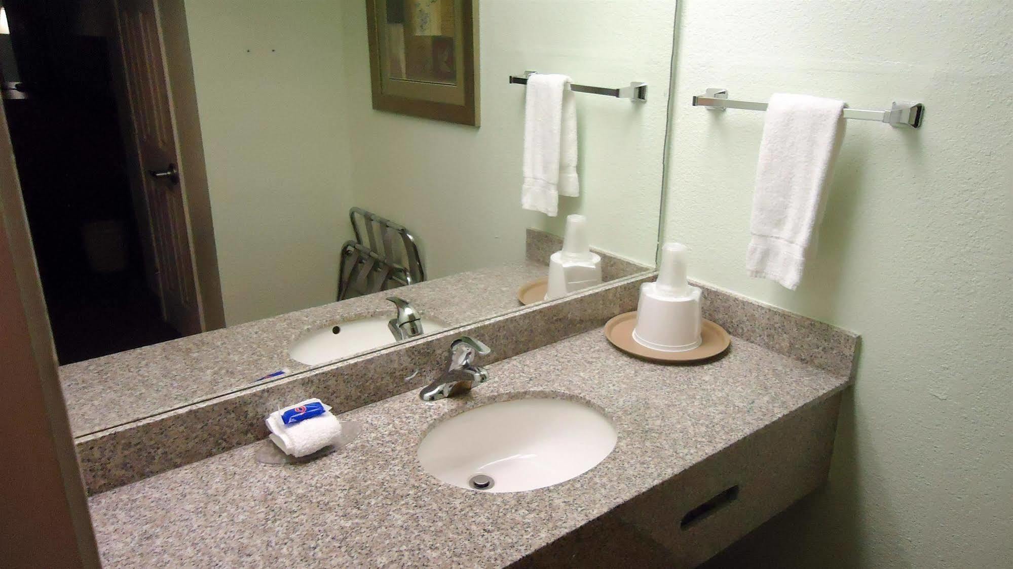 Motel 6 Denham Springs, La Extérieur photo